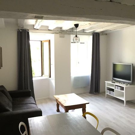 Appartement Au Coeur De La Cite Medievale Provins Exterior foto