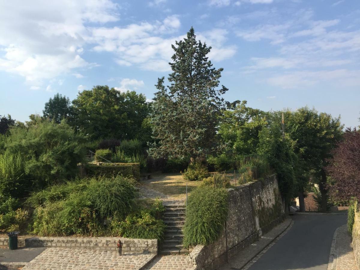 Appartement Au Coeur De La Cite Medievale Provins Exterior foto
